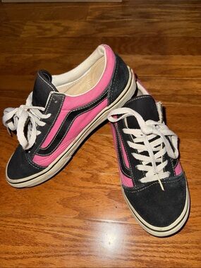 Vans Hot Pink/ Black Low-Top Old Skool Skate Sneakers Size 8.5 Ladies